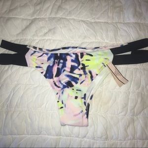 NWT Victoria’s Secret Cheeky Bottom